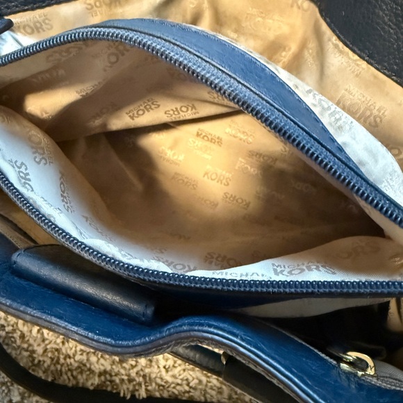 COPY - Royal Blue Micheal Kors Leather Handbag - Picture 7 of 14